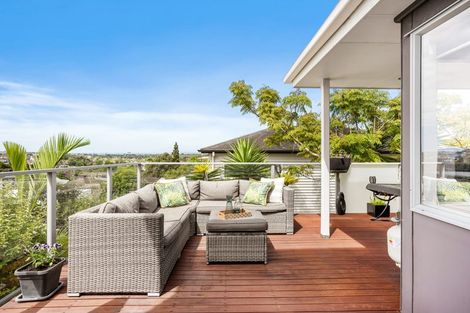 Photo of property in 11 Bank Street, Hillcrest, Auckland, 0627