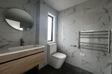 Photo of property in 1/21 Divich Avenue, Te Atatu South, Auckland, 0610