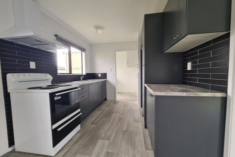 Photo of property in 1/22 Etherton Drive, Weymouth, Auckland, 2103