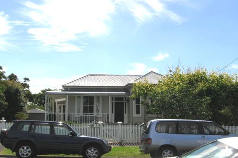Photo of property in 7 Summer Street, Stanley Point, Auckland, 0624