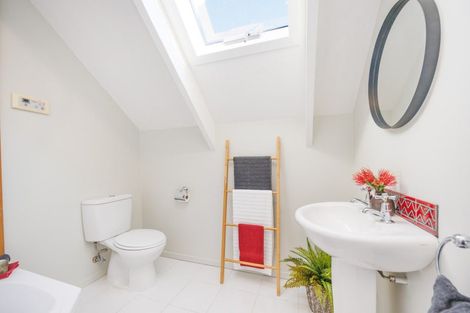 Photo of property in 20 Cashmere Drive, Fitzherbert, Palmerston North, 4410