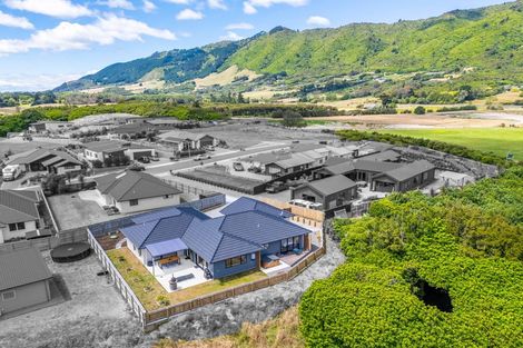 Photo of property in 5 Morepork Drive, Waikanae, 5036