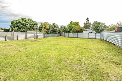 Photo of property in 7 Tainui Street, Castlecliff, Whanganui, 4501