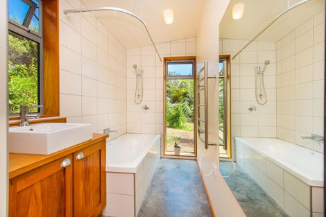 Photo of property in 1046 Te Hutewai Road, Raglan, 3296