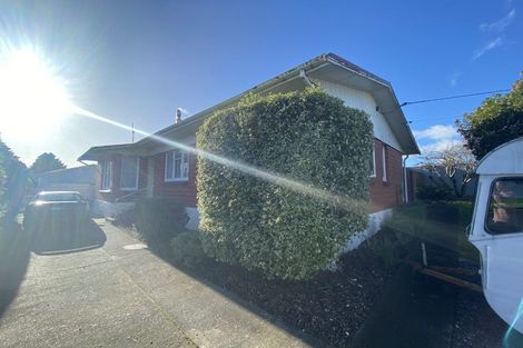 Photo of property in 42 Costley Street, Carterton, 5713