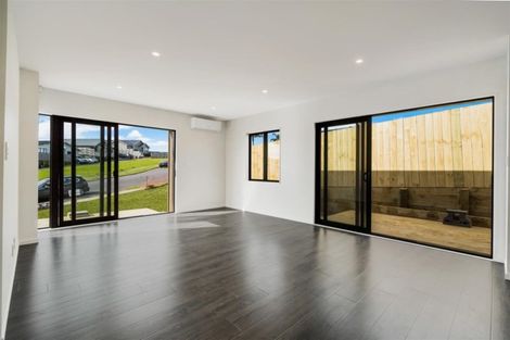 Photo of property in 124 Parkview Drive, Gulf Harbour, Whangaparaoa, 0930