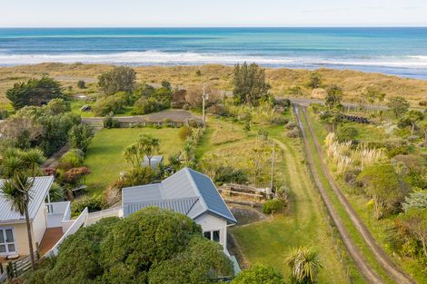 Photo of property in 1 Sandy Bay Drive, Mataikona, Tinui, 5889