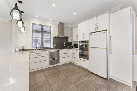 Photo of property in 154 Kings Crescent, Hutt Central, Lower Hutt, 5010