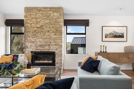 Photo of property in 5 Durness Court, Jacks Point, Queenstown, 9371