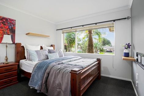 Photo of property in 7 Louvain Place, Greenhithe, Auckland, 0632