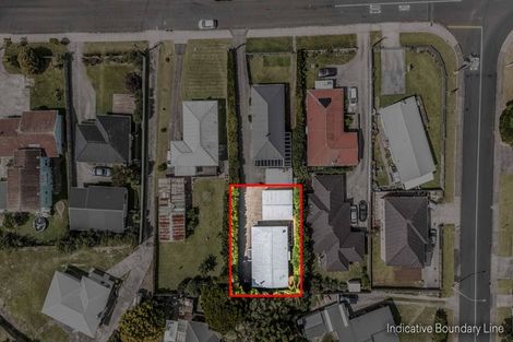 Photo of property in 1/47 Farquhar Road, Glendene, Auckland, 0602