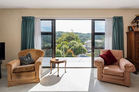 Photo of property in 97 Milton Terrace, Picton, 7220