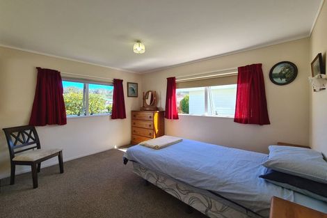 Photo of property in 1 Allman Drive, Coromandel, 3506