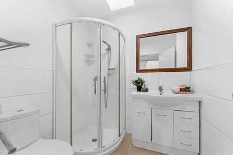 Photo of property in 22 Marvon Downs Avenue, Pakuranga Heights, Auckland, 2010