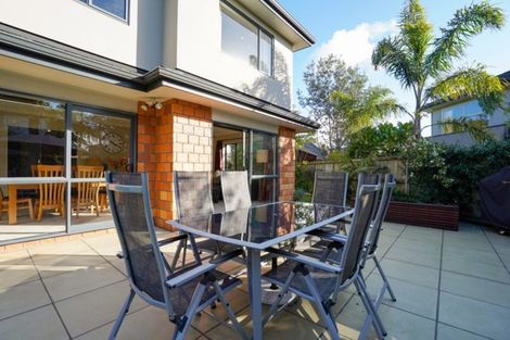 Photo of property in 11 Girvan Terrace, Wattle Downs, Auckland, 2103