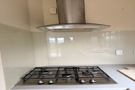 Photo of property in 1/83 East Coast Road, Castor Bay, Auckland, 0620