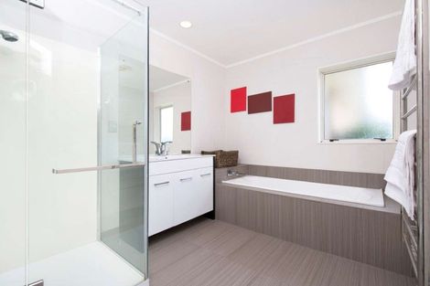 Photo of property in 40 Millhouse Drive, Northpark, Auckland, 2013