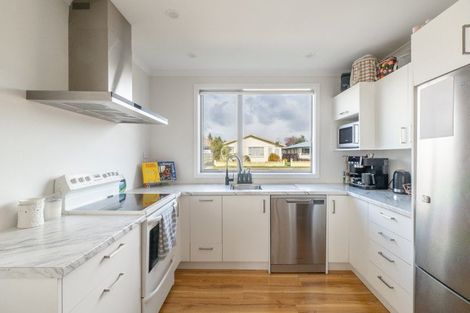Photo of property in 16 Cargill Street, Waikiwi, Invercargill, 9810