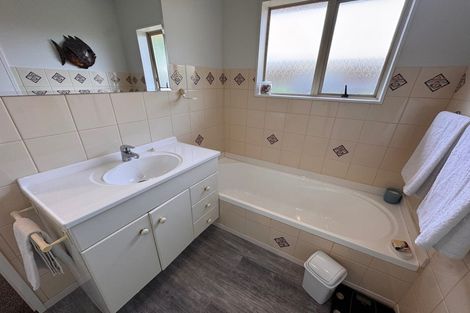 Photo of property in 67 Moana View Road, Waikawa, Picton, 7220