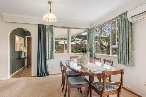 Photo of property in 11 Ecclesfield Grove, Silverstream, Upper Hutt, 5019