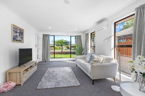 Photo of property in 1/22 Cotswold Avenue, Bishopdale, Christchurch, 8053