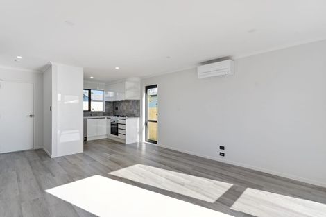 Photo of property in 8e Kent Road, Manurewa, Auckland, 2102