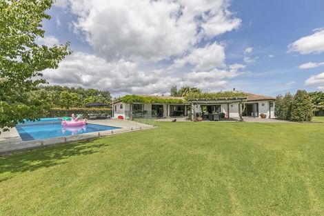 Photo of property in 210 Oraha Road, Kumeu, 0892