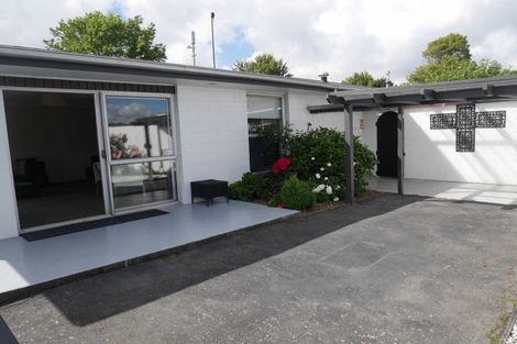 Photo of property in 2/296a Wairakei Road, Bryndwr, Christchurch, 8053