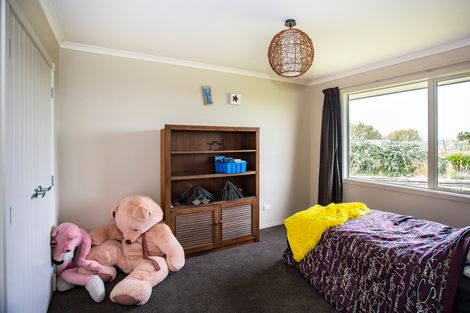 Photo of property in 28 Rooneys Road, Weston, Oamaru, 9491