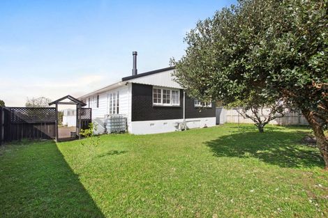 Photo of property in 32 Glenmore Road, Sunnyhills, Auckland, 2010