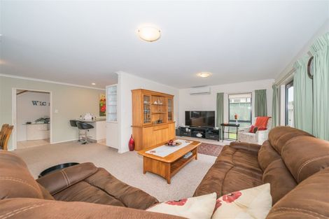 Photo of property in 19 Long Melford Road, Awapuni, Palmerston North, 4412