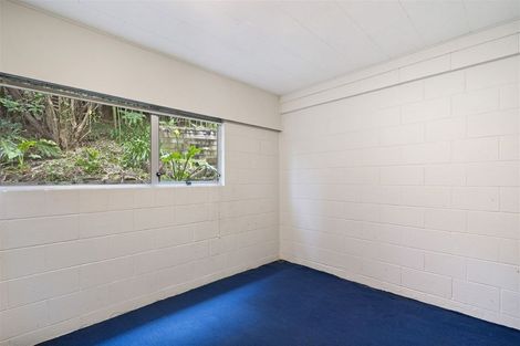 Photo of property in 94 Ayton Drive, Totara Vale, Auckland, 0629