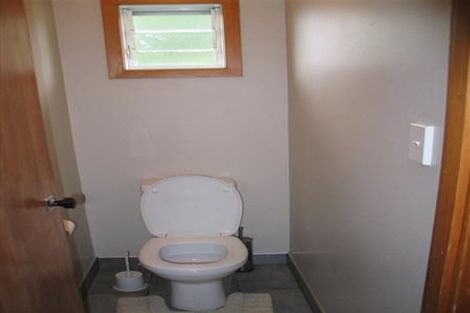 Photo of property in 126 Flanshaw Road, Te Atatu South, Auckland, 0610