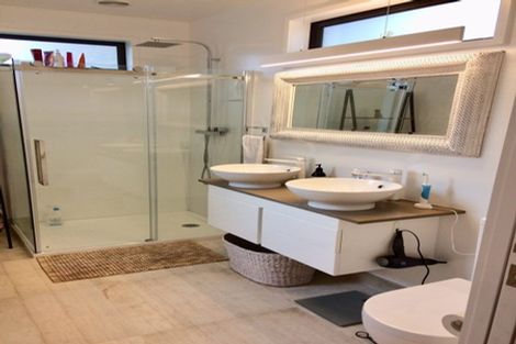 Photo of property in 15 Williams Street, Cambridge, 3434