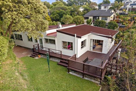 Photo of property in 2 Rokewa Way, Paparangi, Wellington, 6037