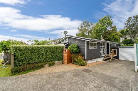 Photo of property in 1/38 Sandiacre Way, Browns Bay, Auckland, 0630