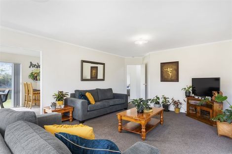 Photo of property in 4 Dalton Drive, Papamoa Beach, Papamoa, 3118