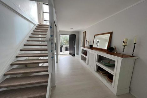 Photo of property in 1/28 Sandown Road, Rothesay Bay, Auckland, 0630