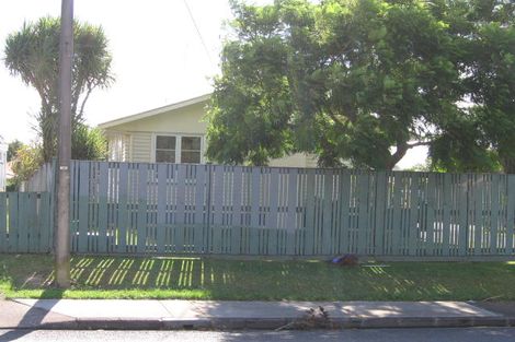 Photo of property in 21 Barrys Road, Glendene, Auckland, 0602