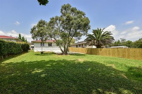 Photo of property in 83 Farquhar Road, Glendene, Auckland, 0602