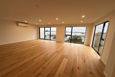 Photo of property in 1 Colenso Place, Otaki Beach, Otaki, 5512