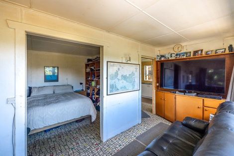 Photo of property in 35 Miro Road, Palm Beach, Waiheke Island, 1081