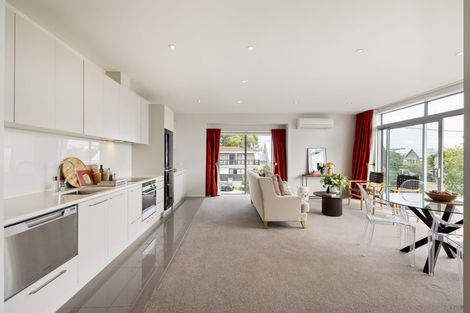 Photo of property in 26 Springfield Road, Saint Albans, Christchurch, 8014