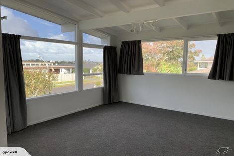 Photo of property in 5 Knightsbridge Drive, Forrest Hill, Auckland, 0620