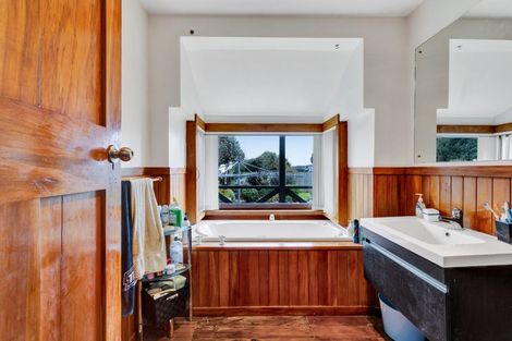 Photo of property in 231 Glover Road, Hawera, 4610