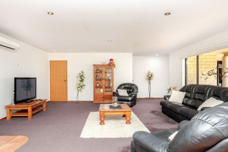 Photo of property in 9 Smith Street, Dannevirke, 4930