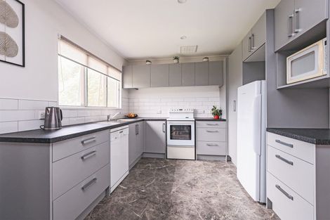 Photo of property in 24 Saint Hill Lane, Havelock North, 4130