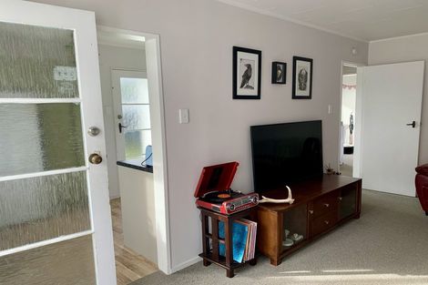 Photo of property in 50b Hartford Crescent, Totara Park, Upper Hutt, 5018