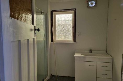 Photo of property in 15 Atkinson Street, Woodville, 4920