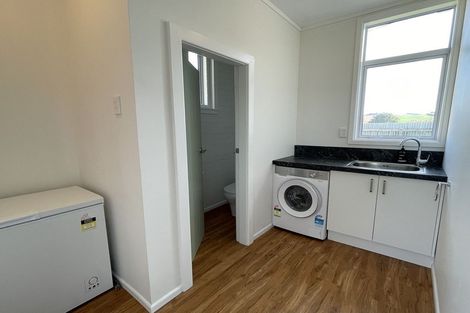 Photo of property in 7 Ovenden Street, Owaka, 9535